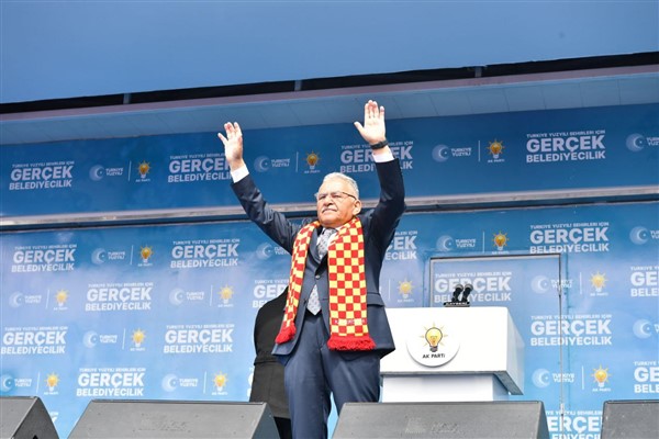 Başkan Büyükkılıç: “Yatırıma en çok pay ayıran büyükşehir olarak 1’inci sıraya yerleştik”