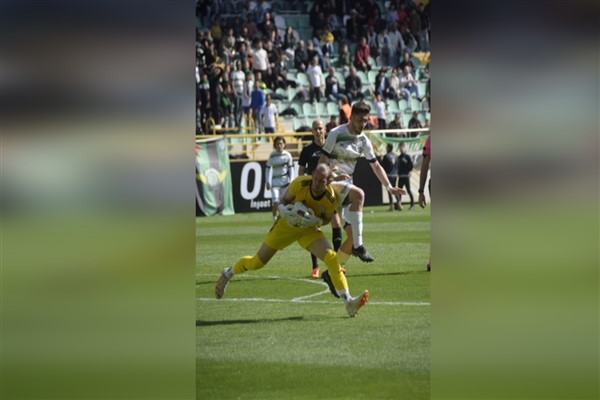 Lider Karaköprü deplasmandan galibiyetle döndü