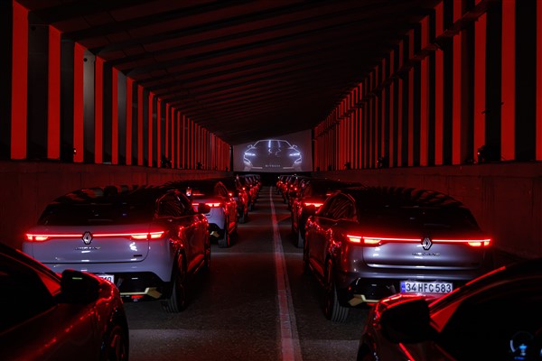 Renault Megane E-Tech yüzde 100 Elektrikli Lansmanı, 5 ödül aldı