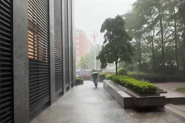 Yağışlar, Çin’in bazı bölgelerinde ciddi sel baskınlarına neden oluyor