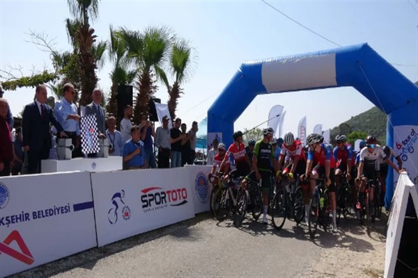 6. Tour Of Mersin Uluslararası Bisiklet Turu Anamur’dan start aldı