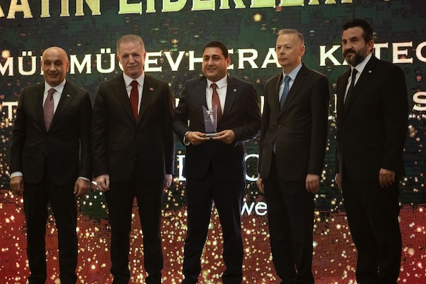 İpekyolu Kuyumculuk, 8. kez “İhracatın Yıldızı” seçildi