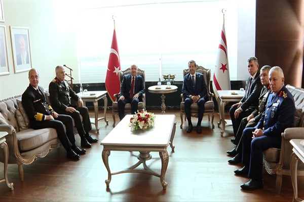 Bakan Güler ve komutanlar KKTC’de