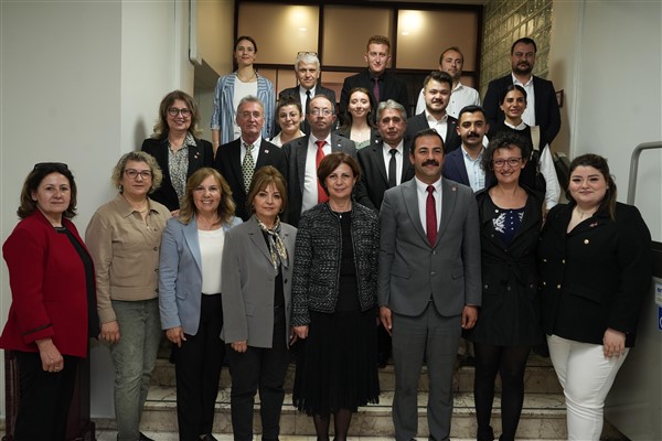 Başkan Ünlüce’ye tebrik ziyaretleri sürüyor