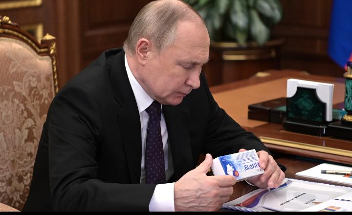 Putin: Ukrayna’nın enerji sektörüne yönelik saldırılar silah endüstrisini yok edecek