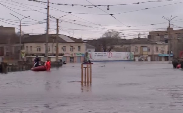 Rusya Acil Durumlar Bakanı Kurenkov: Barajın çökmesinin ardından durum “kritik”