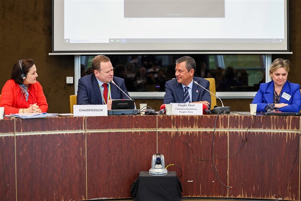 CHP Genel Başkanı Özel: Demokrasiden ve çağdaşlıktan tarafız