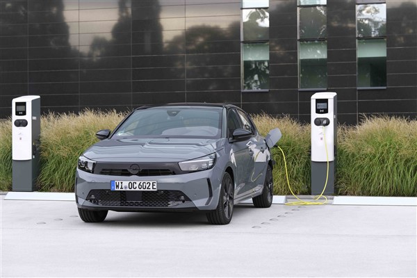 Opel Corsa Elektrik, Hollanda’da “2024 Yılının Elektrikli Aracı” seçildi