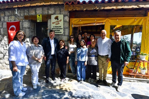 Başkan Tugay Karaburun’un köylerini ziyaret etti