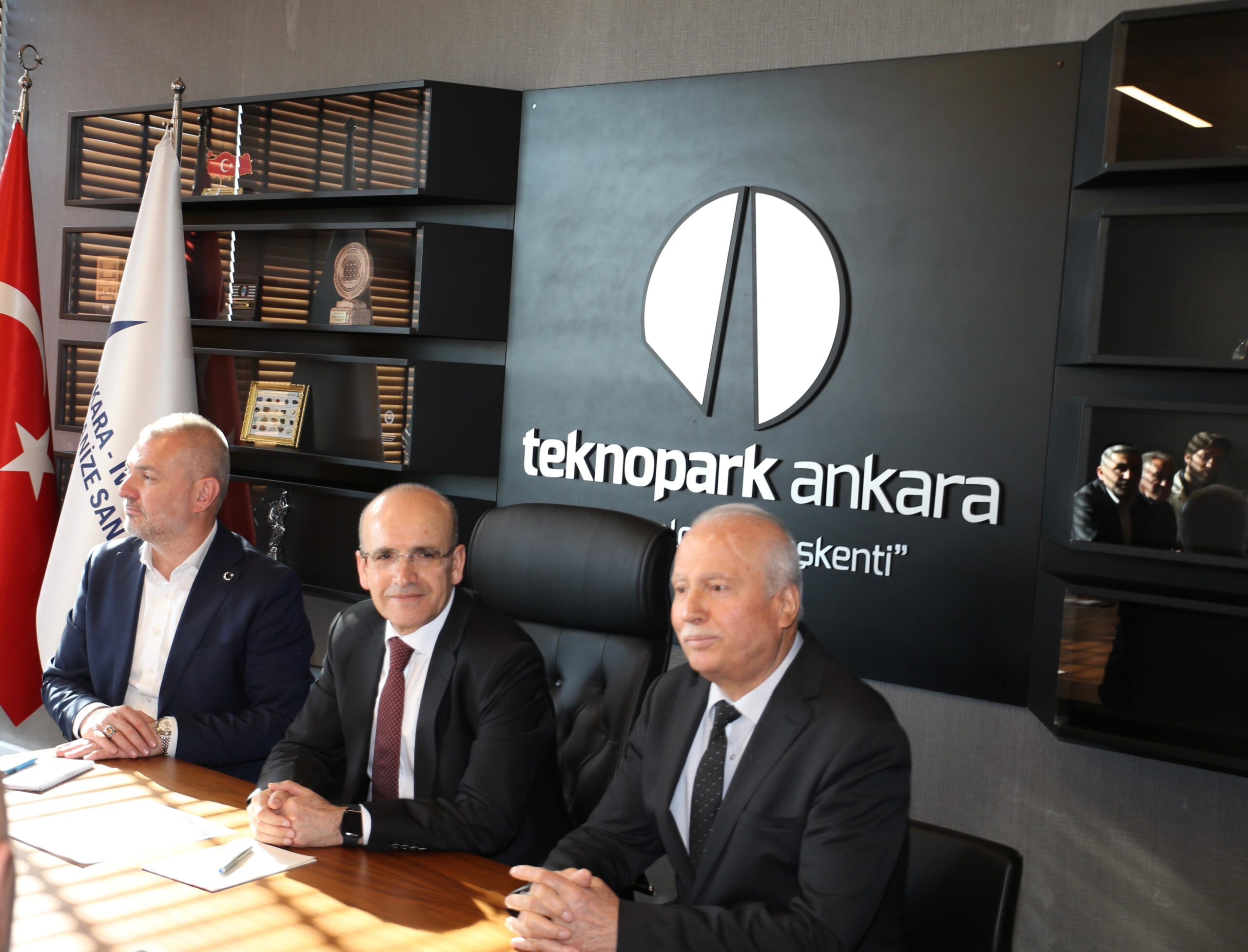 Hazine ve Maliye Bakanı Mehmet Şimşek, İvedik OSB’de Sanayicilerle Buluştu