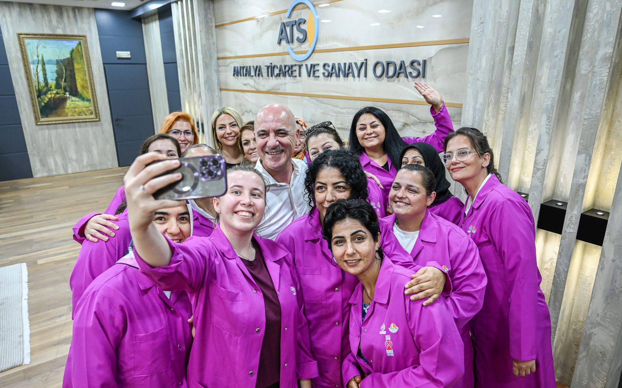 SANAYİDE KADIN ELİ PROJESİNDE 7 YÜZDE 100 BAŞARI