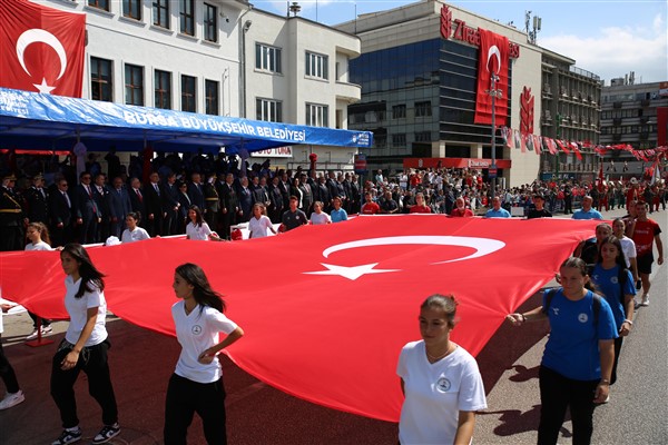 Bursa’da Zafer Bayramı etkinliklerle kutlanıyor