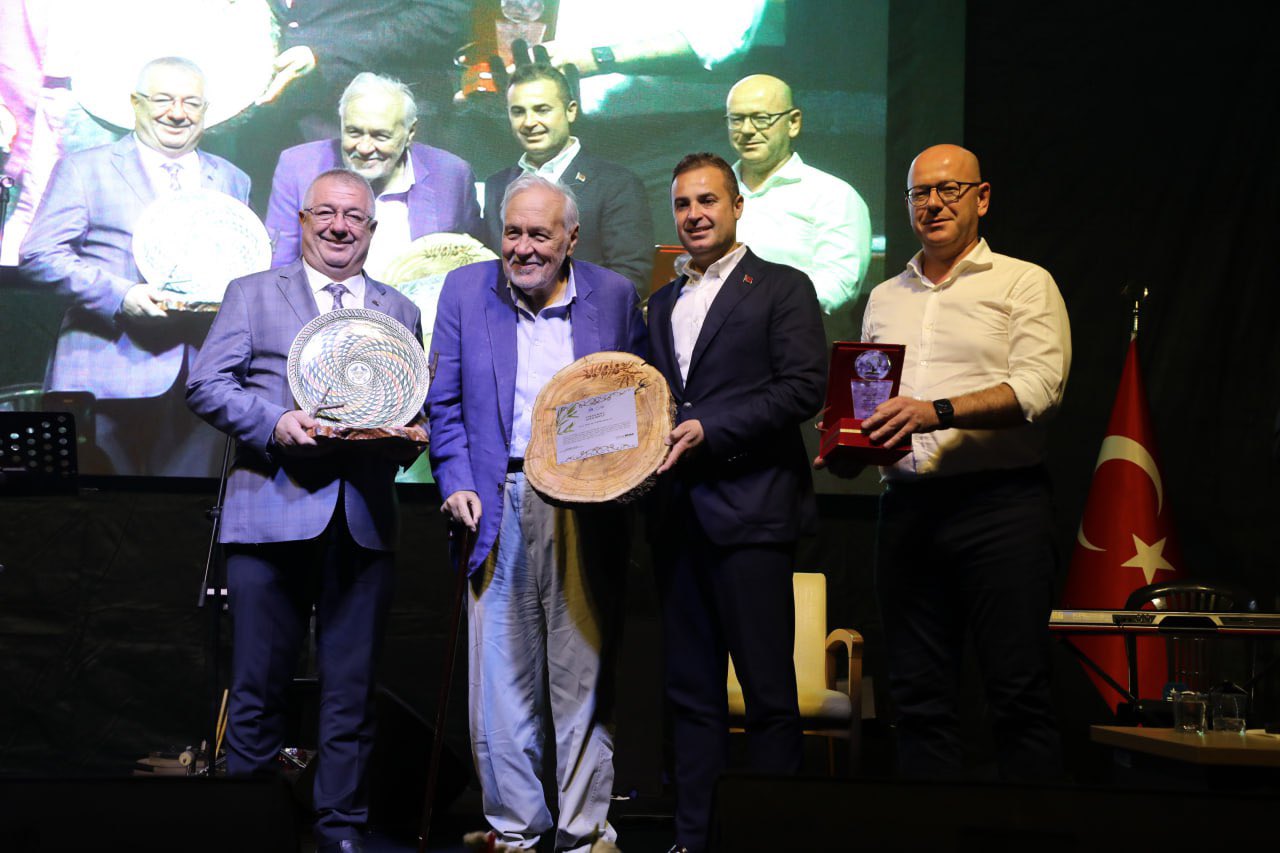 Ahmet Akın: En büyük hayallerimden birini Edremit’te gerçekleştirdik, gururluyum