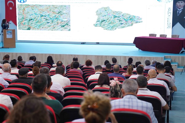Uludere, Peçenek ve Türkşerefli Barajları için koruma planı toplantısı yapıldı