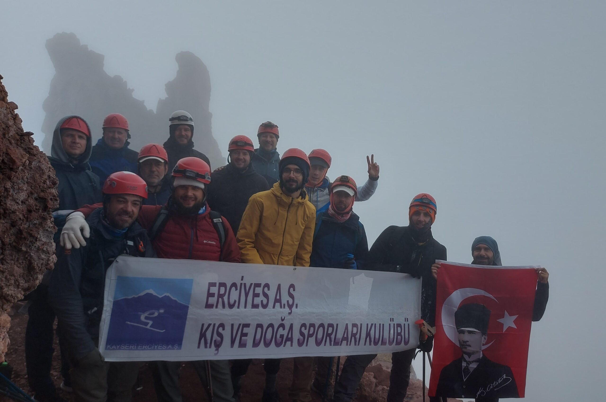 Kayseri’de “Erciyes A.Ş. Zirve Tırmanışı” sürüyor