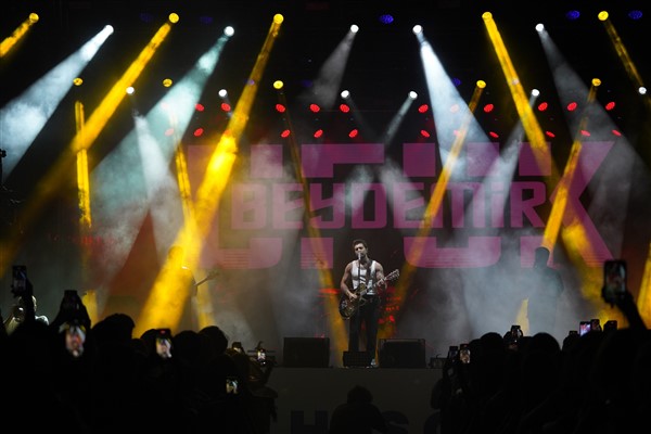 11. Barış ve Sevgi Buluşmaları’nda Ufuk Beydemir sahne aldı