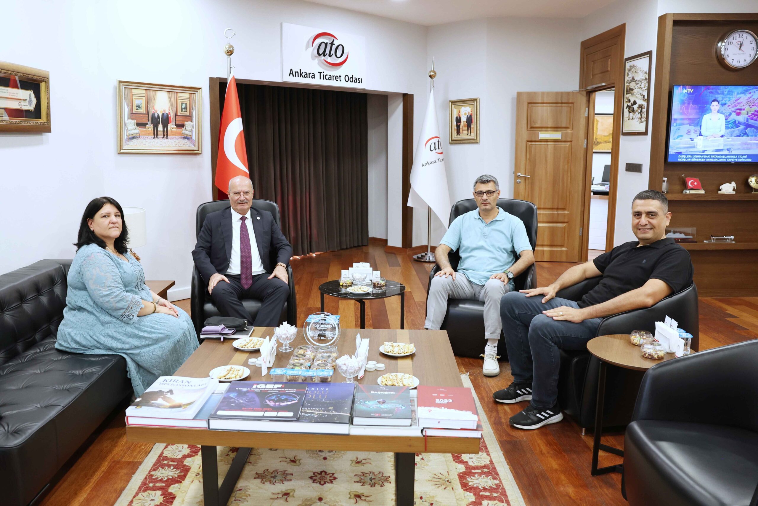 ATO Başkanı Baran, Paris 2024 Olimpiyat Oyunları’nda Gümüş Madalya Kazanan Milli Sporcu Dikeç ile Buluştu