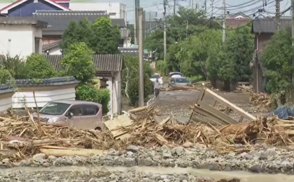 Japonya’da hafta sonu fırtınada en az altı kişi öldü