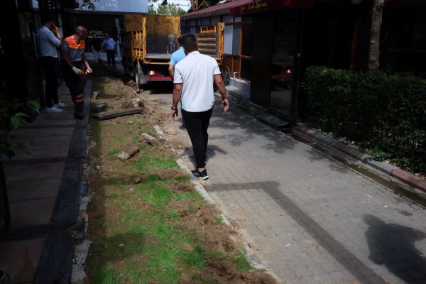 Bakırköy Belediyesi, kaldırım işgallerine karşı denetimlerini sürdürüyor