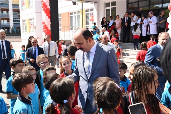 Başkan Altay: Tüm öğrencilerimize eğitim hayatlarında başarılar diliyorum