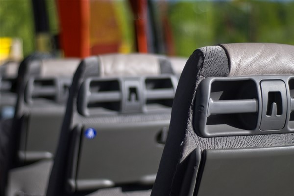 Adana’da Öğrenci Abonman Kartı’yla ulaşımda ücret yarı yarıya indi