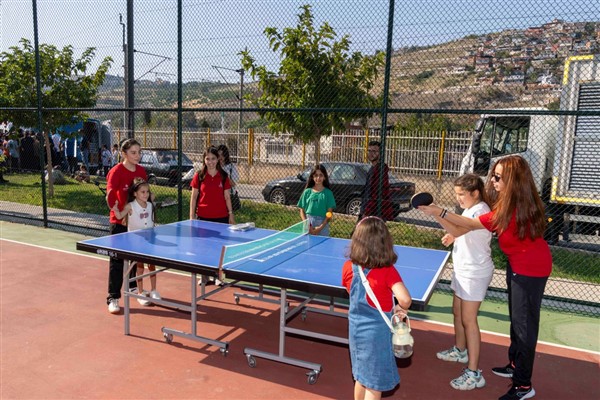 İzmir’de “Mahallede Eğlence Var” etkinliği düzenlendi