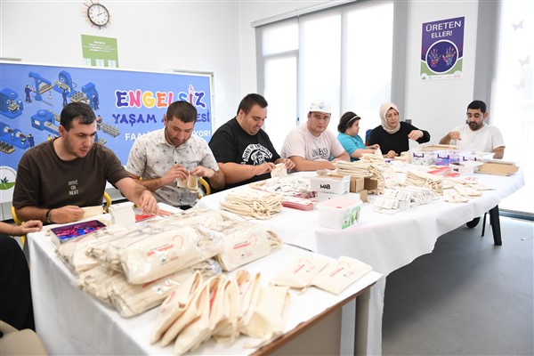 OBAM’da hazırlanan kalem kutular öğrencilere dağıtılacak