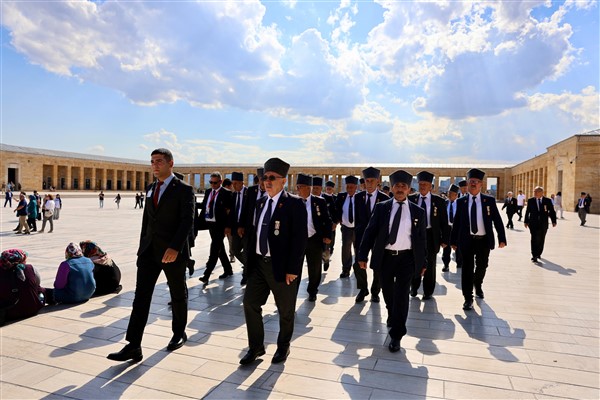 Eskişehirli gazilere yönelik Ankara turu düzenlendi