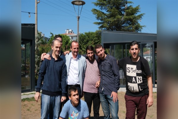 Başkan Yele, zihinsel engelli bireylerle bir araya geldi