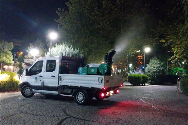 Balıkesir Büyükşehir Belediyesi’nin haşereyle mücadelesi sürüyor