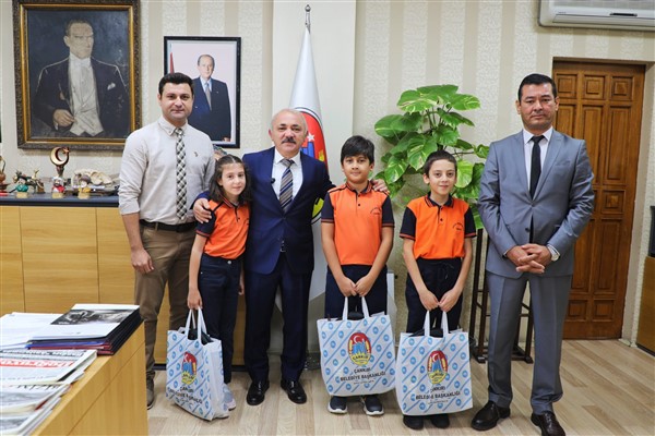 İlkokul öğrencilerinden Başkan Esen’e ziyaret