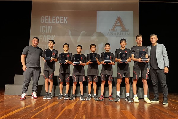 Milli Takıma sporcular yetiştiren Anabilim Spor Kulübü Ödül Töreni ile yeni sezona başladı