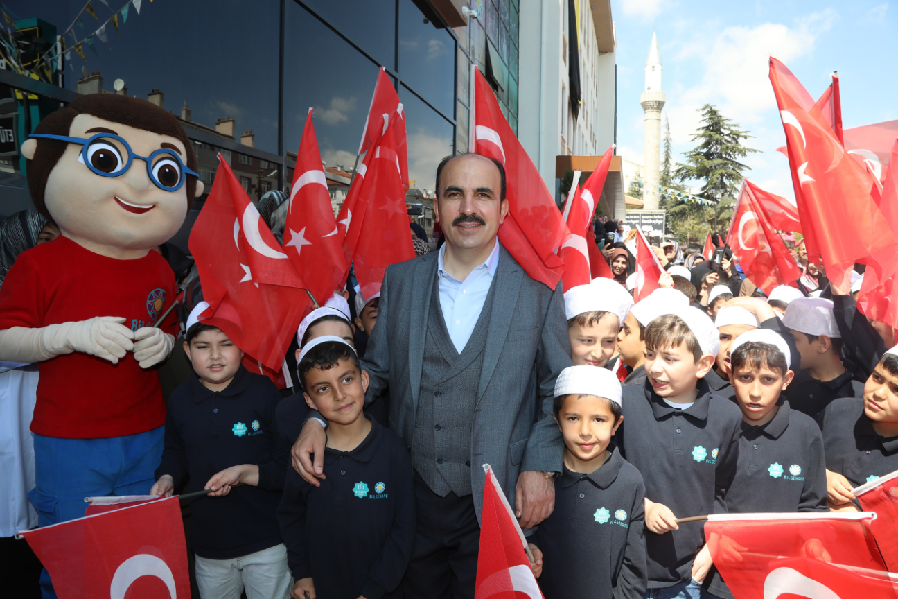 Başkan Altay: Öğrencilerimizi Bilgehane güz dönemi için başvuru yapmaya davet ediyorum