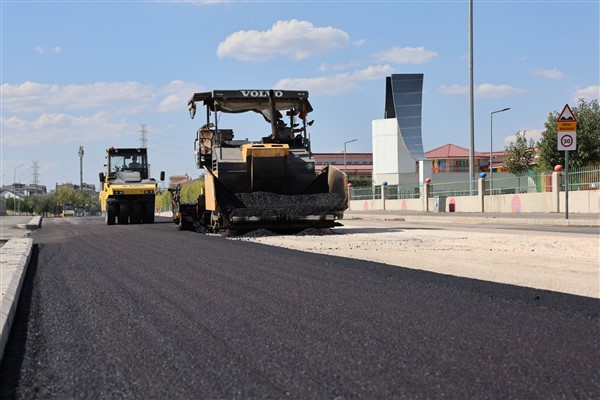 Eskişehir Büyükşehir Belediyesi’nin yol yenileme ve genişletme çalışmaları