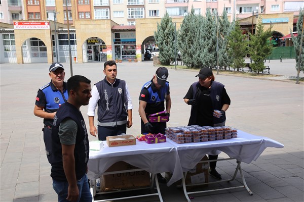 Çankırı zabıtasından vefat eden meslektaşlarına vefa