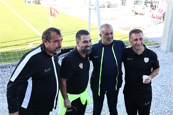 Eyüpspor Teknik Direktörü Turan’dan Erciyes Yüksek İrtifa Kamp Merkezi’ne ziyaret