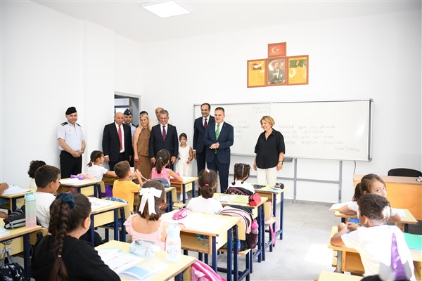 Muğla Valisi Akbıyık, Laçin İlkokulu’nun açılış törenine katıldı