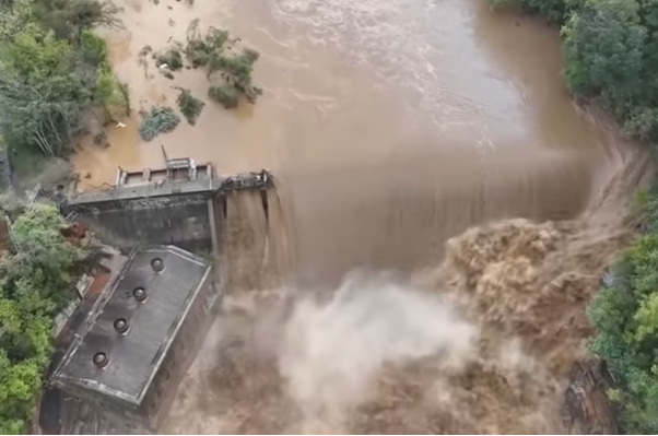 ABD’de Helene en az 64 kişi öldü ve milyonlarca kişi elektriksiz kaldı