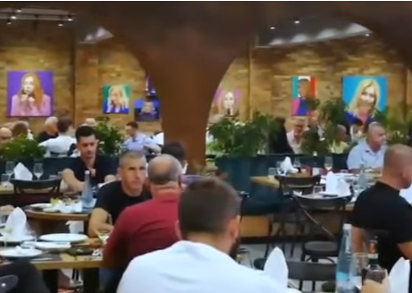 Arnavutluk’taki sığınmacı kampının yakınında Meloni temalı restoran açıldı