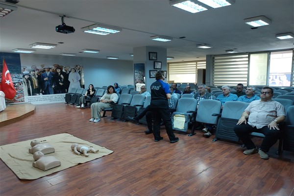 Orhangazi Belediyesi’nden sertifikalı ilk yardım eğitimi