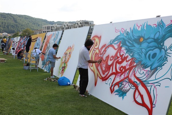 Türkiye’nin en büyük ‘Graffiti Şenliği’ Bursa’da başladı