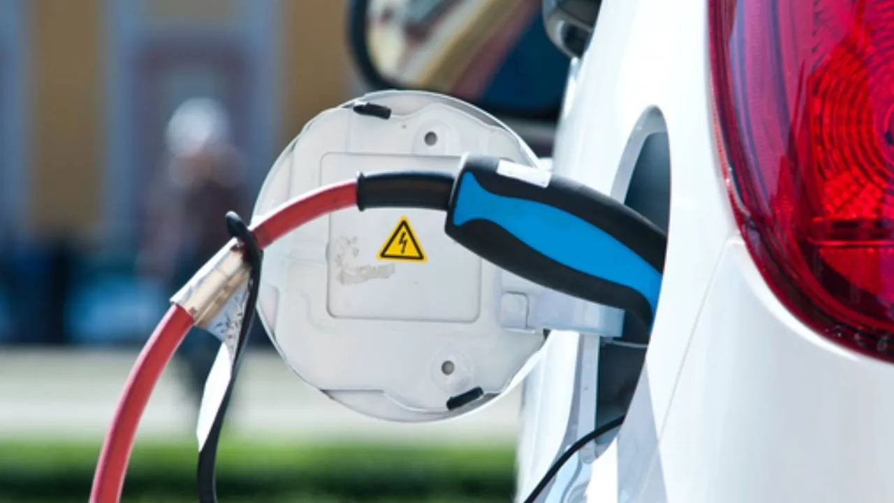 Otomotiv Pazarında Elektrikli Araçların Yükselişi