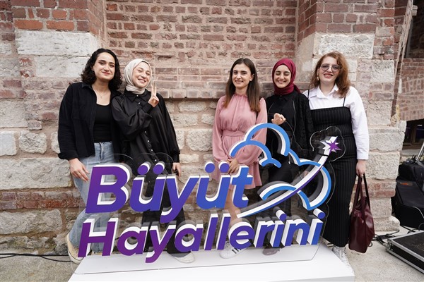 İstanbul’da Büyüt Hayallerini Gelişim Programı’nın üçüncüsü tamamlandı
