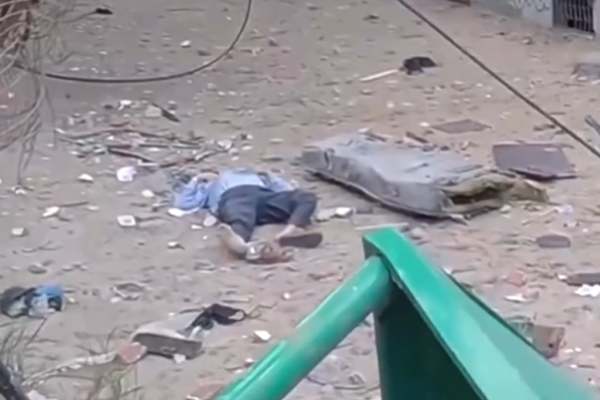 İsrail ordusu Güney Lübnan’da camiyi vurdu