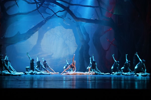 Özbekistan Devlet Akademik Bolşoy Opera ve Bale Tiyatrosu, Bursalı izleyiciyle buluştu