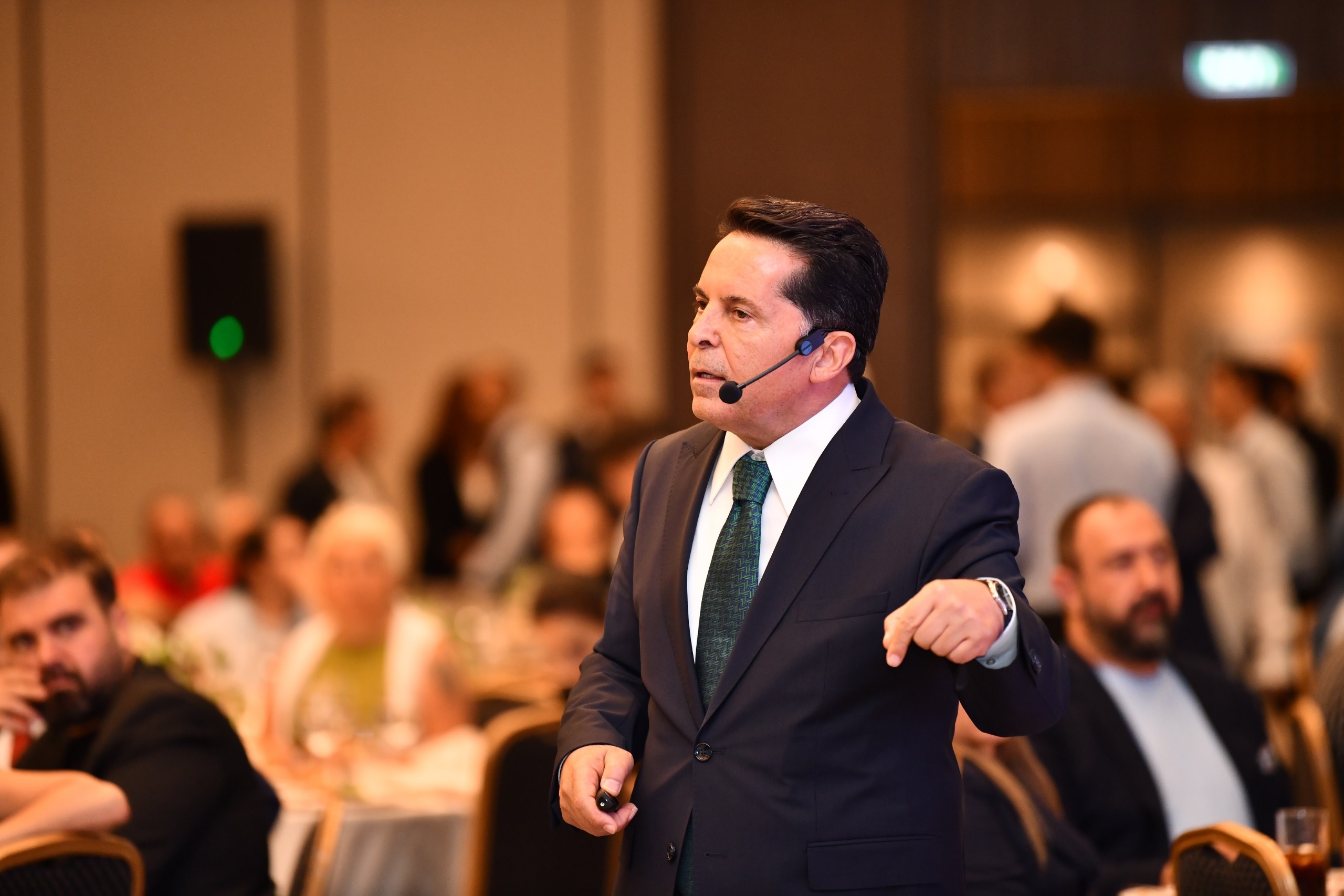 Başkan Özer, Esenyurt’ta Kasım ayında bir festival daha yapılacağını açıkladı