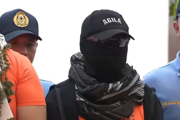 Filipinler’de tarikat papazı hapisten senatör olmak için başvurdu