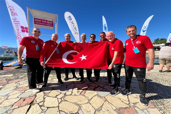 Su altında iki dünya şampiyonluğu