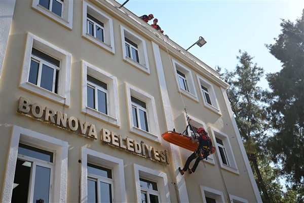Bornova Belediyesi’nde yangın tatbikatı yapıldı