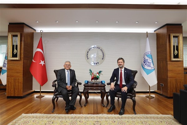 Büyükkılıç, Macaristan Ankara Büyükelçisi Matis ve Fahri Konsolos Şahbaz’ı ağırladı